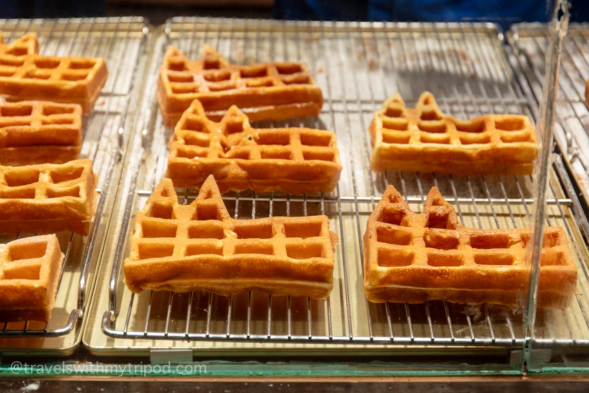 Dom waffles, in the shape of Cologne Cathedral